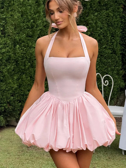 balloon dress fitted at the waist